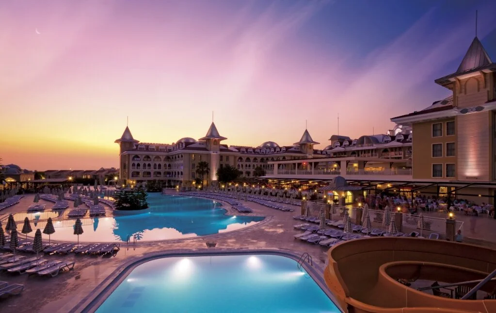 Side Star Resort